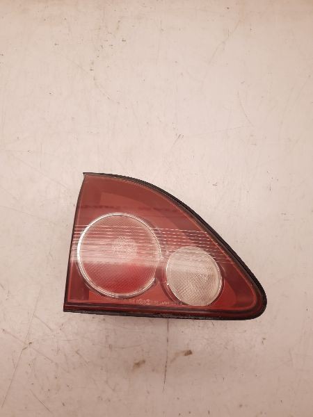 99-00 LEXUS RX300 DRIVER SIDE LEFT REAR TAIL LIGHT