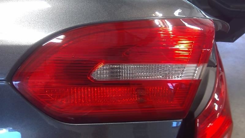 Passenger Tail Light Sedan Inner Lid Mounted Fits 15-18 FOCUS 3381781