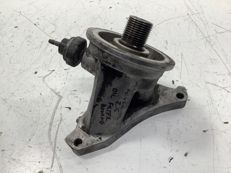 96-98 Acura TL 2.5l Oil Filter Base Housing 15301-PV3-000 OEM