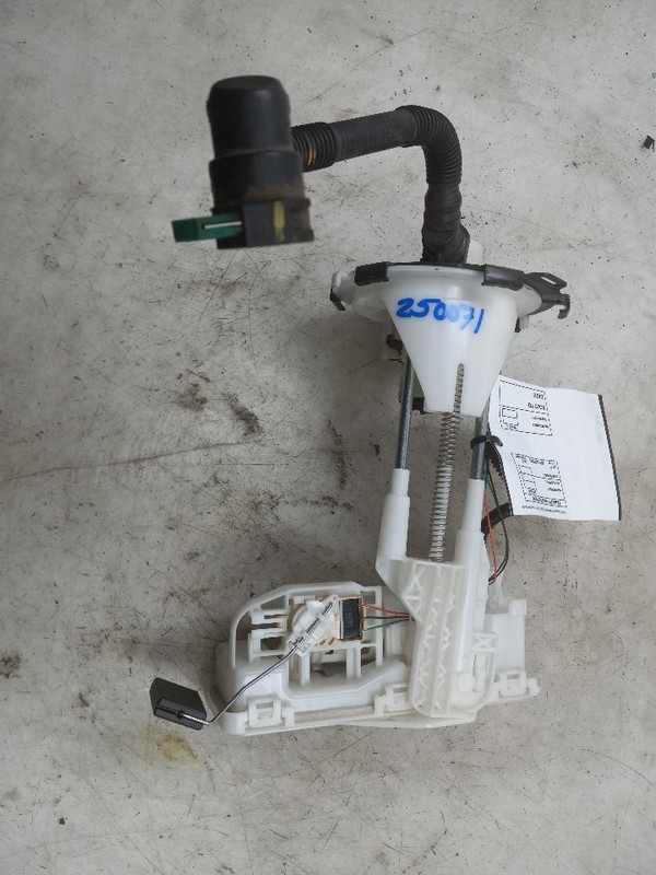 18 19 20 21 22 TOYOTA C-HR 2.0L FUEL PUMP ASSEMBLY