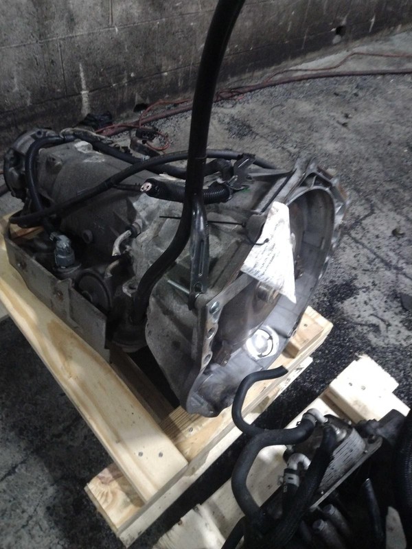 2001 GMC Yukon XL 1500 Automatic Transmission Assembly 172K Miles OEM Tan