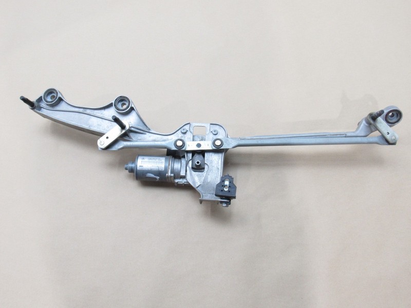 Mercedes S550 C217 2015 Front Windshield Wiper Linkage W/ Motor 14-17 *