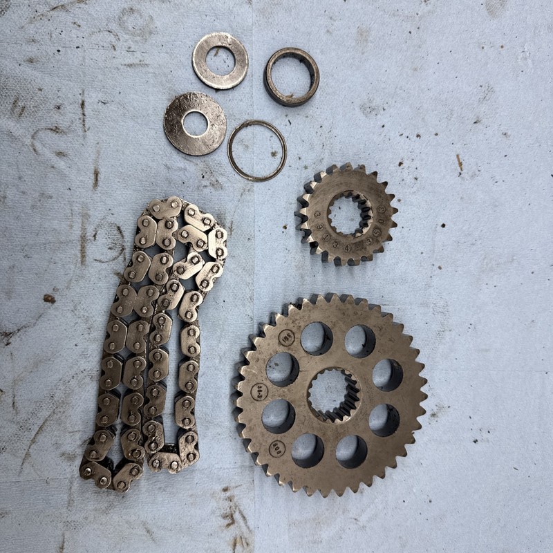1981 Kawasaki Invader 440 L/C Vintage snowmobile, chain case sprockets and chain