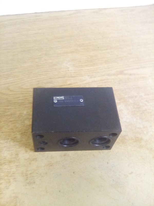 Parker RK-25039572 Hydraulic Manifold Block