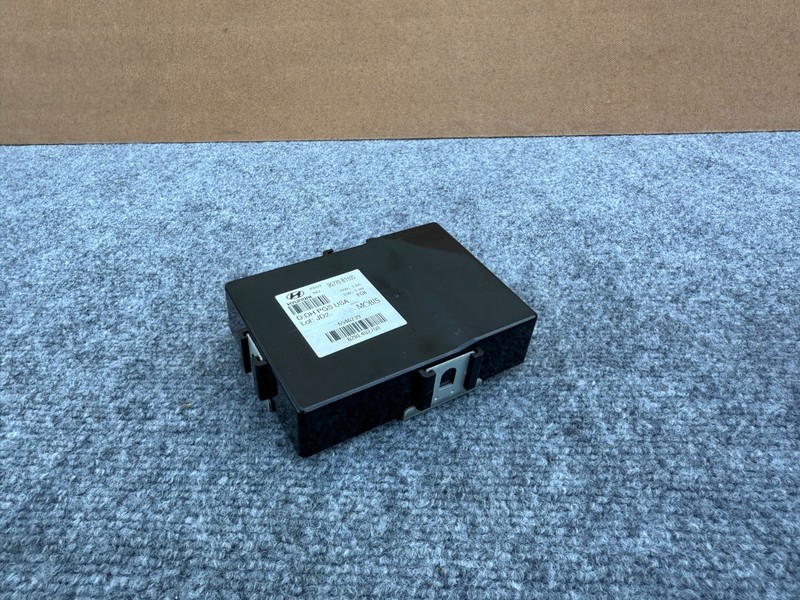 HYUNDAI GENESIS SEDAN & G80 2015-2020 OEM PDC PARKING ASSIST CONTROL MODULE UNIT