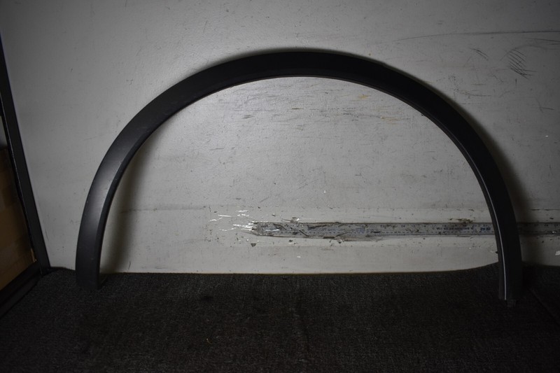2011 - 2018 PORSCHE CAYENNE 92A OEM RIGHT REAR FENDER FLARE TRIM PANEL 7P5853828