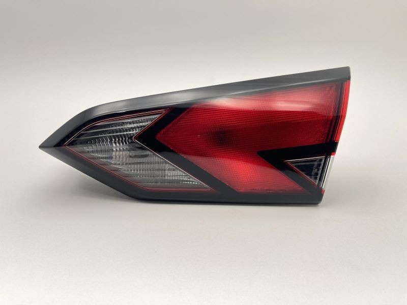 2020-2023 NISSAN VERSA RIGHT TAILLIGHT DECK MOUNTED 1.6L AT FWD 32K -SV- 56432