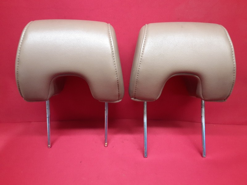 2006 - 2008 Honda Pilot Headrest Seat FRONT DRIVER AND PASSENGER SET