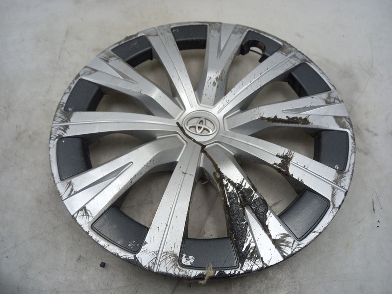 18-23 TOYOTA CAMRY WHEEL COVER HUB CAP 16" 10 SPOKE SCRATCHES