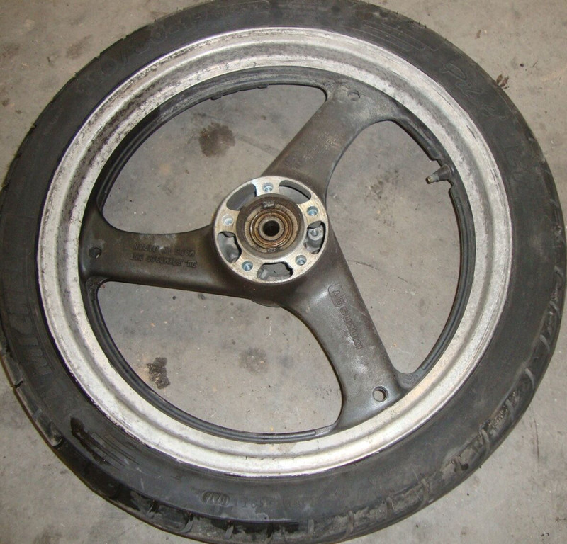 1997 Suzuki Katana GSX600F GSX 600 F Front Wheel Rim Tire GSX600 110/80 17