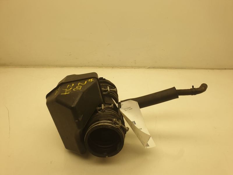 2002 TOYOTA CAMRY SE 3.0L 6CYL AIR CLEANER TUBE/RESONATOR