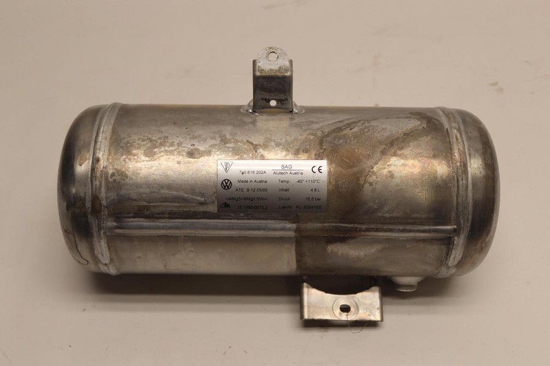 2003-2010 PORSCHE CAYENNE AIR SUSPENSION SELF LEVELING ACCUMULATOR TANK OEM