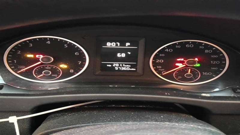 2011 Volkswagen Tiguan Speedometer Instrument Cluster MPH US Market