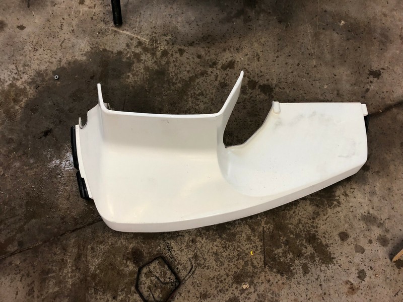 Johnson Evinrude Outboard 90-140hp Starboard Lower Cover FRESHWATER! 1994 model