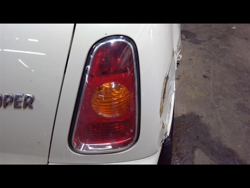 Passenger Tail Light Reverse Lamp In Bumper Fits 02-04 MINI COOPER 782508