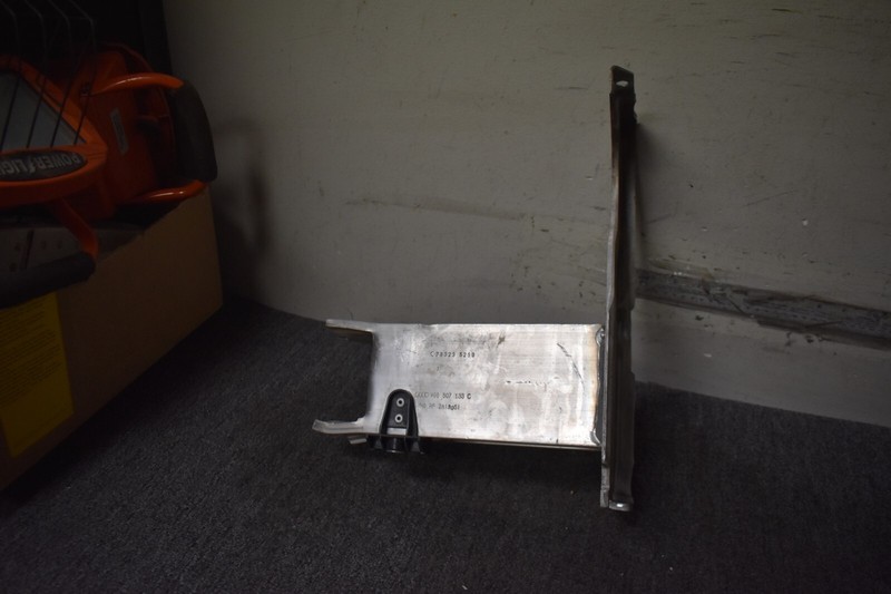 2014-2018 AUDI RS7 BASE LEFT SIDE BUMPER BRACKET FACTORY OEM