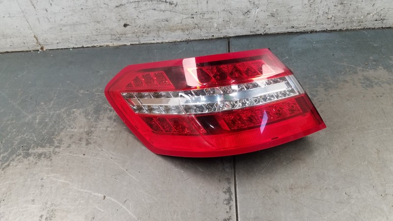 2011 Mercedes Benz AMG E 63 Left Driver Tail Light #6599 P4