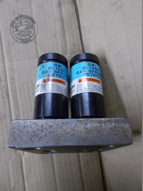 GM Gas Spring Setw/ Bracket M-1500 2 M-1500-07-02 *FREE SHIPPING*