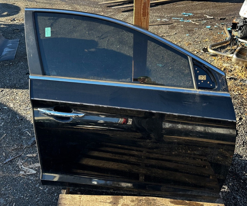 2015-2019 HYUNDAI SONATA FRONT RIGHT PASSENGER SIDE DOOR SHELL OEM