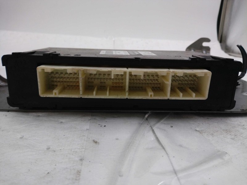 2013 Subaru Legacy 2.5L Engine Control Module ECM OEM Silver 138K Miles