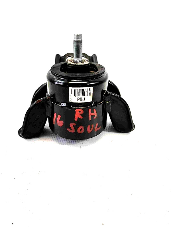 2016 Kia Soul RH Passenger Side Front Engine Mount 21810B200