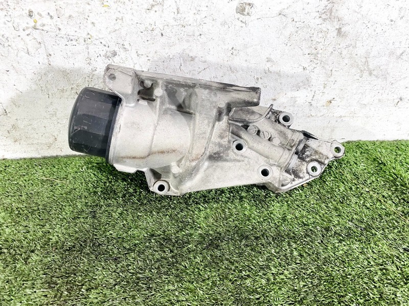 06-11 MERCEDES BENZ R350 ML350 ENGINE OIL FILTER COOLER HOUSING OEM