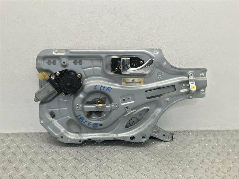 04-06 KIA AMANTI DRIVER REAR POWER WINDOW REGULATOR OEM 135-58670L