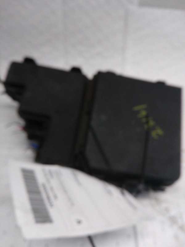 2019 Nissan Rogue Fuse Box Black 2.5L OEM Used Driver Side 638746 54000mi