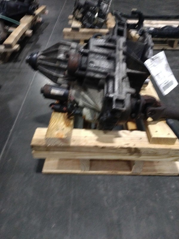 2004 Nissan Armada Transfer Case Assembly OEM 331007S110 4WD 150K Miles