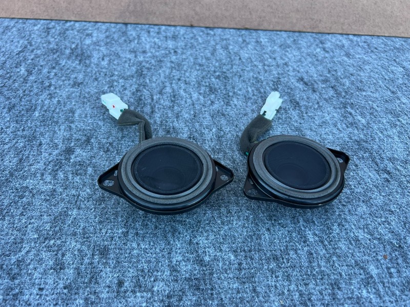 GENESIS GV70 2022-2026 OEM FRONT LEFT & RIGHT DOOR AUDIO TWEETER SPEAKER (SET)