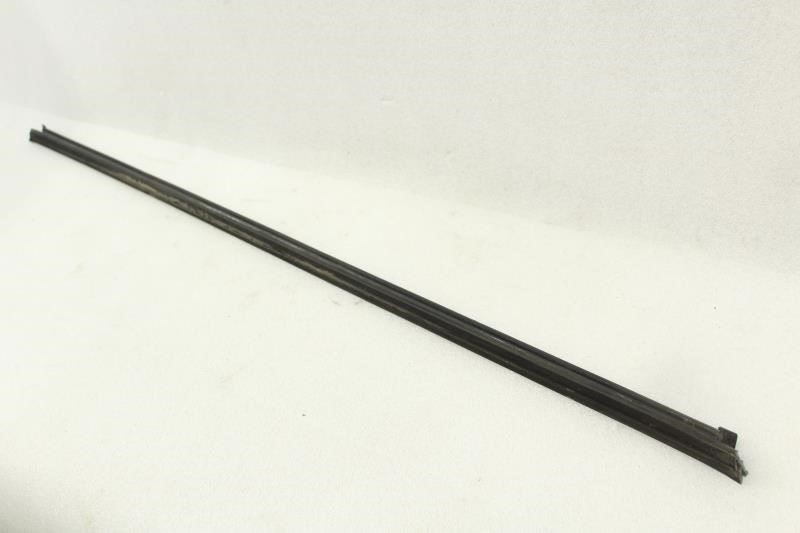 1996 1997 1998 1999 2000 2001 2002 TOYOTA 4RUNNER TRUNK GLASS LOWER MOLDING TRIM