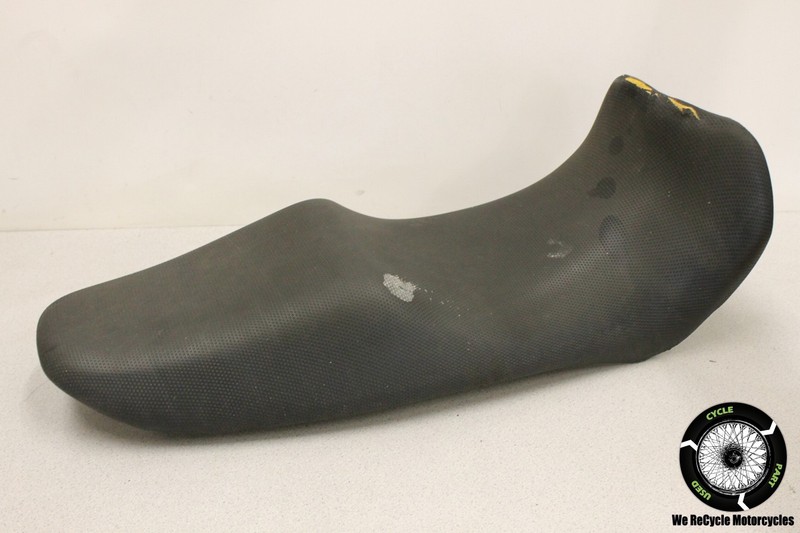 00 SUZUKI GSX 600 F KATANA DRIVER PASSENGER SEAT ASSEMBLY GSX600
