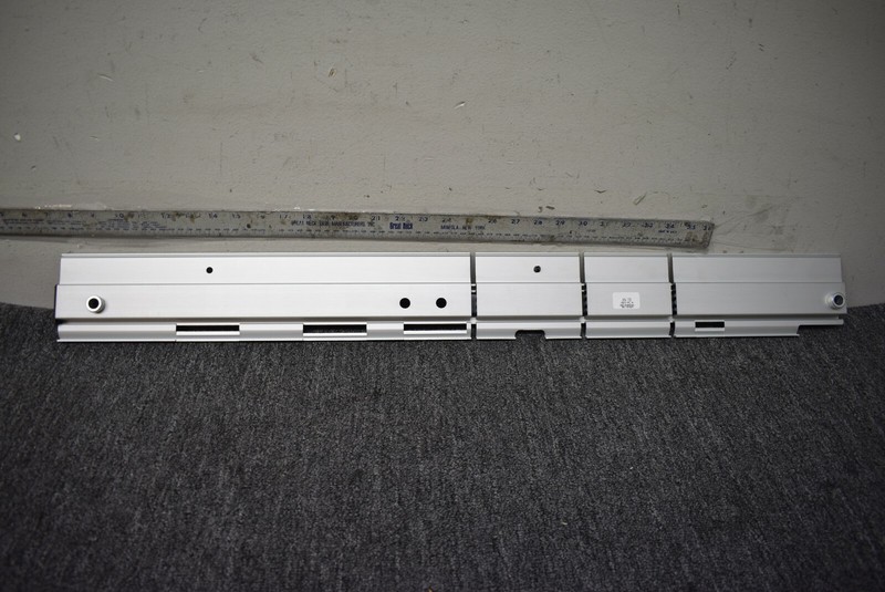 2004-2010 BMW X3 REAR TRUCK CARGO STORAGE CUSHING FLOOR RAIL RIGHT SIDE FACTORY