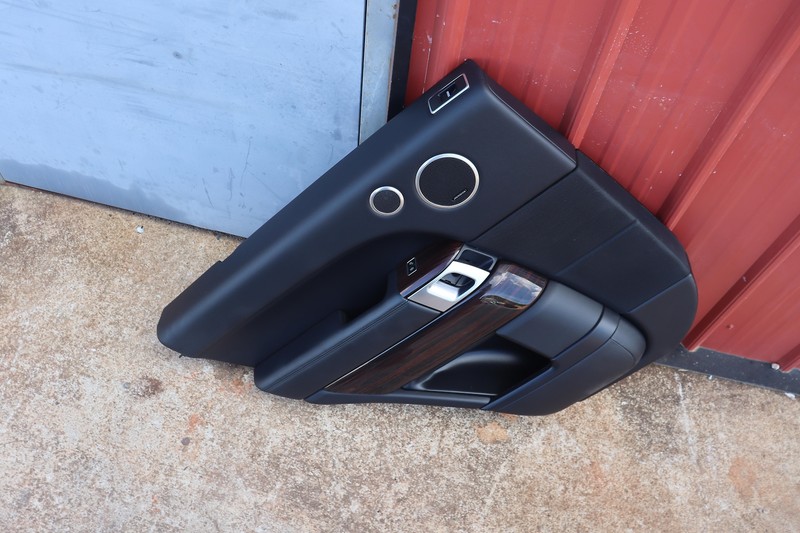 2013-2017 RANGE ROVER REAR LEFT DRIVER SIDE INTERIOR DOOR PANEL COVER OEM