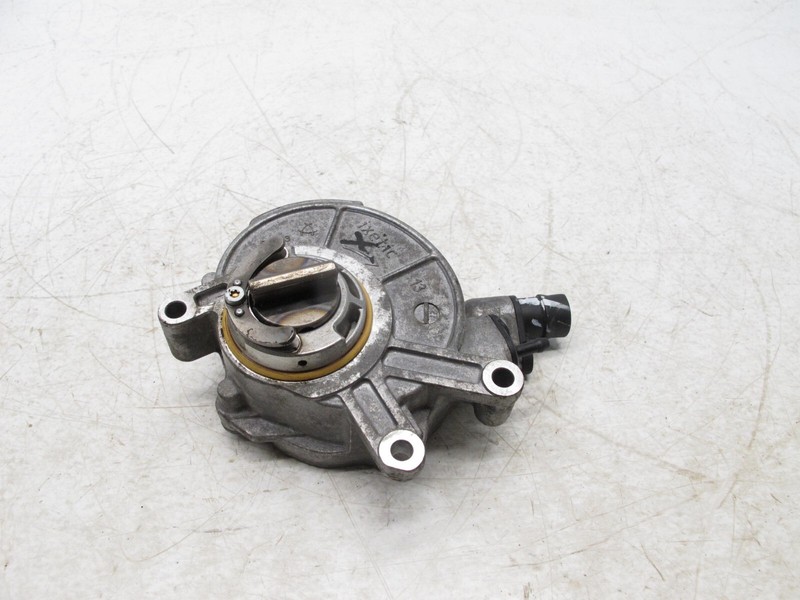 08-19 BMW F01 F02 750Li 550i X5 X6 4.4 V8 N63 ENGINE MOTOR VACUUM PUMP OEM 10092
