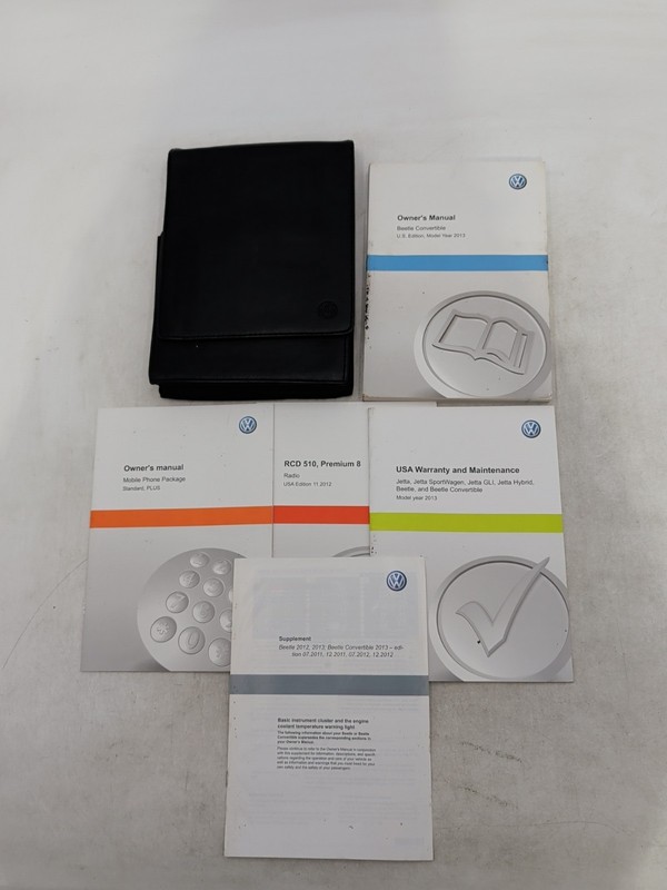 2013 VW VOLKSWAGEN BEETLE CONVERTIBLE GAS & DIESEL OWNERS MANUAL MAINT NAV CASE