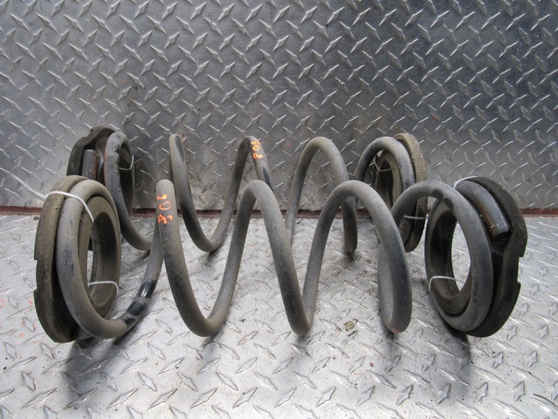 2009 NISSAN PATHFINDER COIL SPRING OF PAIR