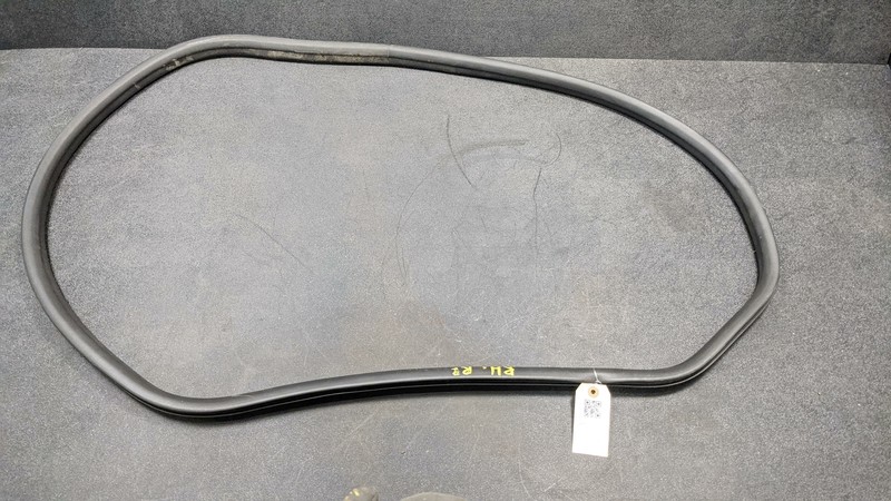 Rear Right Door Body Weatherstrip 2016 Volvo V60 31335808 2014 2015 2017 2018