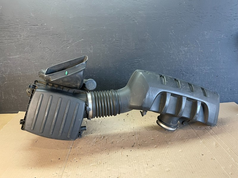 2011-2022 Jeep Grand Cherokee 5.7L V8 Air Cleaner Hose Tube OEM AE0751 DG