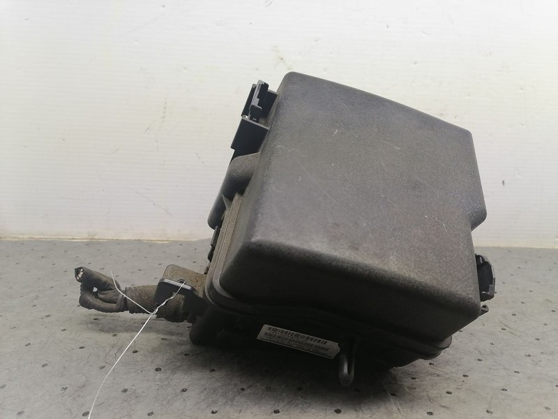 Fuse Junction Box Engine AWD Fits 16-18 SORENTO 1730010