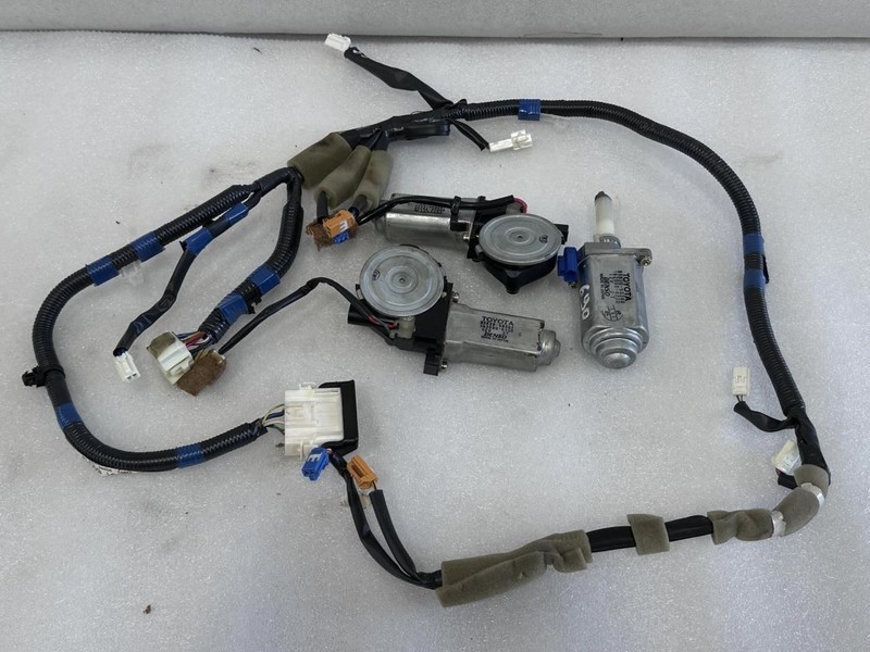 1998 1999 2000 LEXUS LS400 RIGHT PASSENGER FRONT SEAT MOTORS WITH WIRE HARNESS