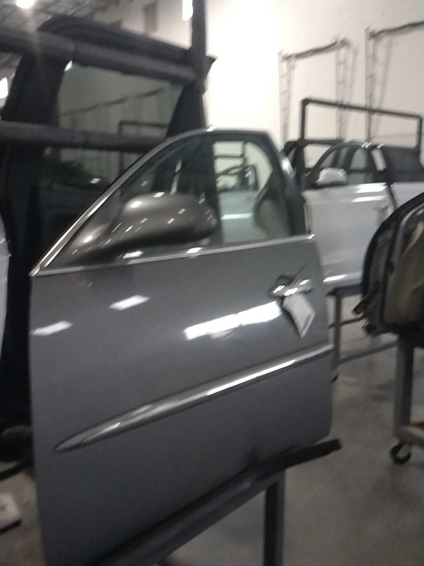 2007 Buick LaCrosse Left Front Door Grey 4DR 531059 76K Miles OEM Used