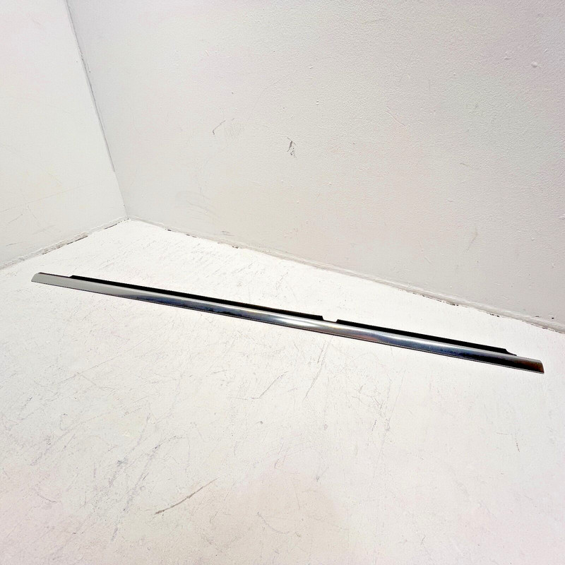 2014-2016 MERCEDES E350 W212 REAR DRIVER DOOR WINDOW MOLDING SEALING RAIL OEM