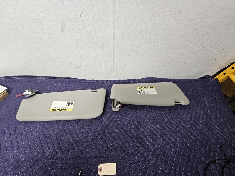 OEM 2003 BMW 525iA E60 Left & Right Illuminated Sun Visor Set Pair