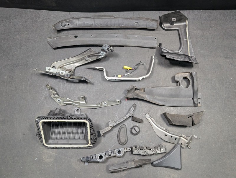 Front Right Body Covers & Brackets Set 2019 Audi A7 2020 2021 2022 2023 2024