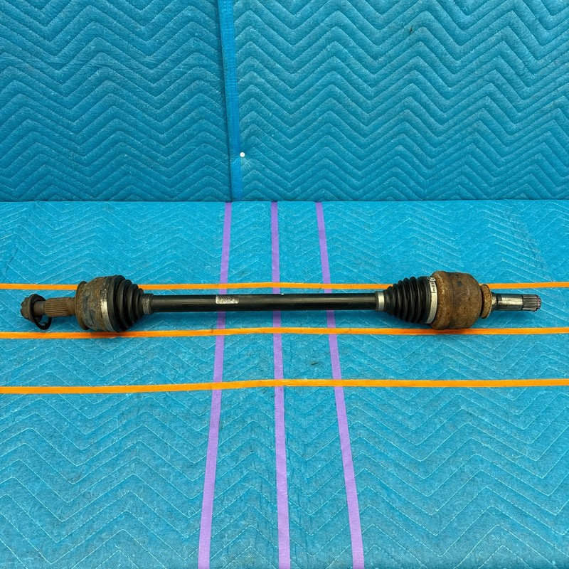 2010–2015 Chevrolet Camaro Rear Left Driver Axle Shaft OEM P22813173