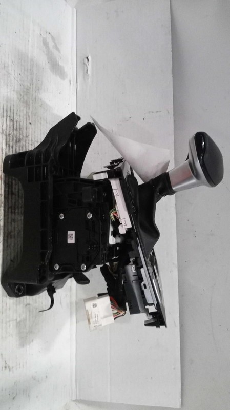 2022 Hyundai Tucson Automatic Transmission Shift Lever Assembly OEM 44K Miles