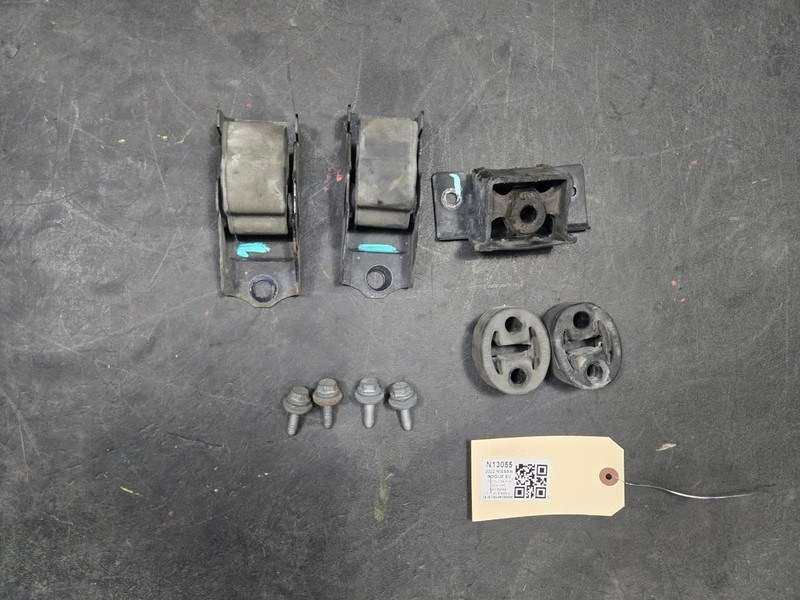 5PC Exhaust Pipe Hanger Brackets Set 2022 Nissan Rogue 20651-6RR4A 2021 - 2025