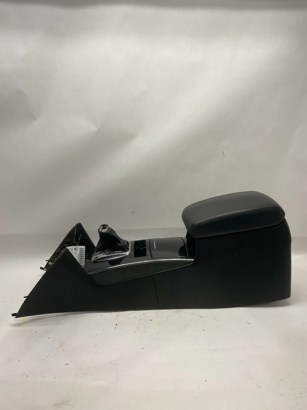 2011-2014 Infiniti QX56 QX80 Center Console Arm Rest Lid Cup Entertainment