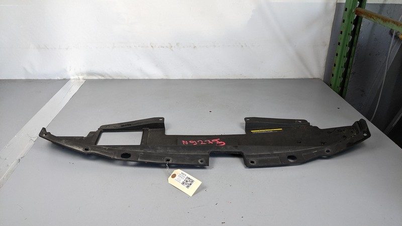 Radiator Upper Cover Baffle 2020 Nissan Murano 62078-5AA0A 2015 2016 2017 - 2022